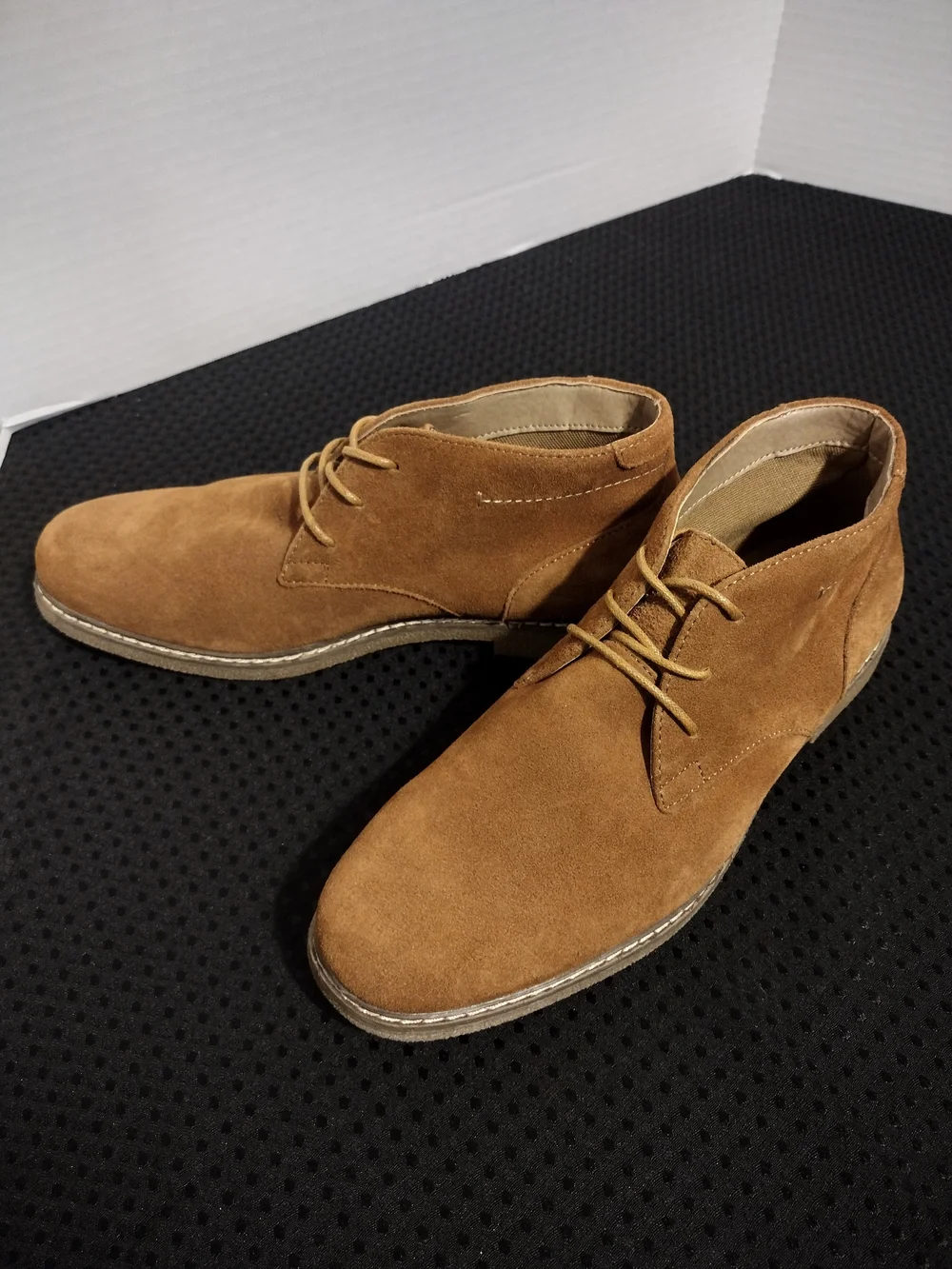 Men's Suede Chukka Boots in Tan Suede